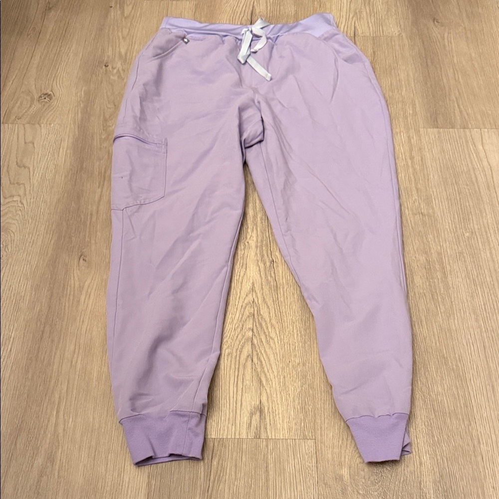 Figs (M) Lavender Jogger Scrubs - Women’s